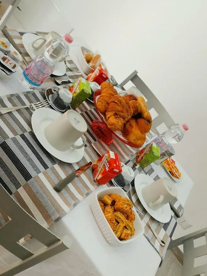 La Luce Di Ambra Bed & Breakfast Pagliara 0*,